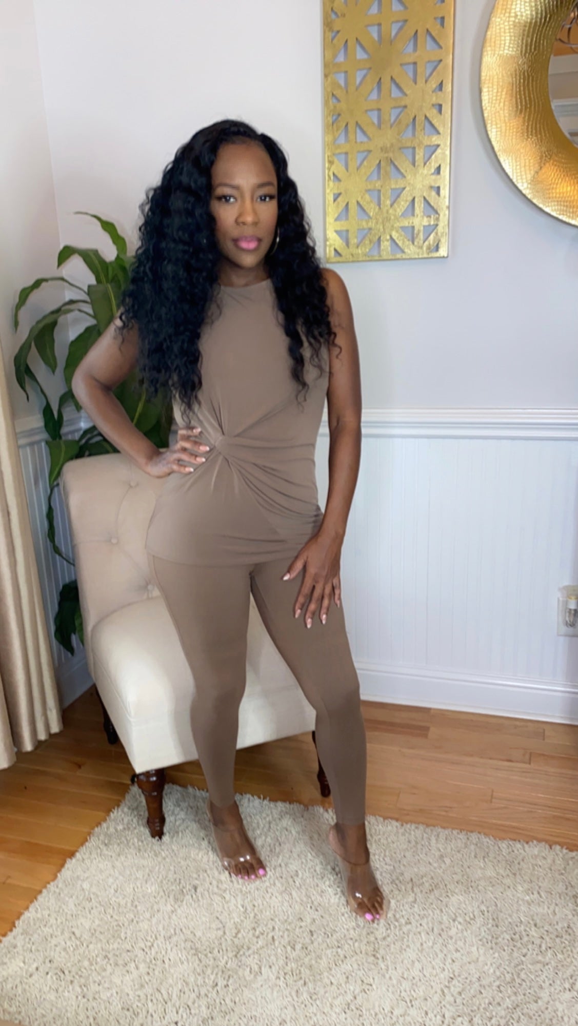 “Knottsbury” set